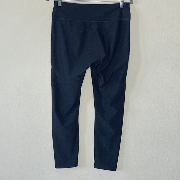 OUTDOOR VOICES  Gray Textured Compression 7/8 Warm‎ Up Leggings Size L - Picture 2 of 7